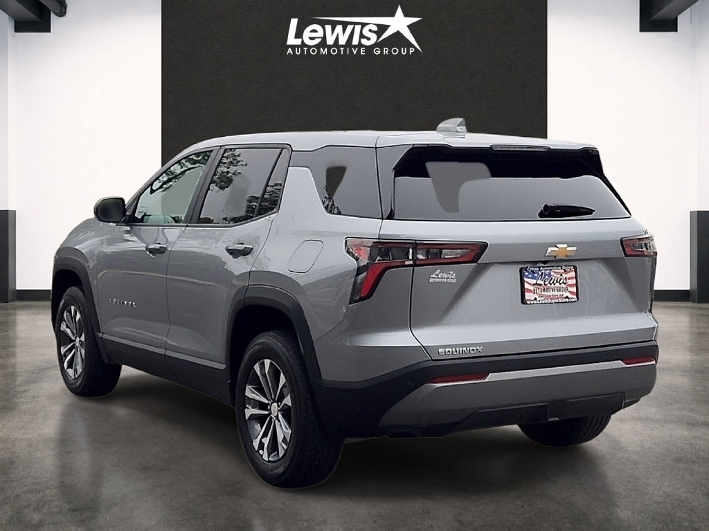Used 2026 Chevrolet Equinox LT w/ Convenience Package II FWD image 3