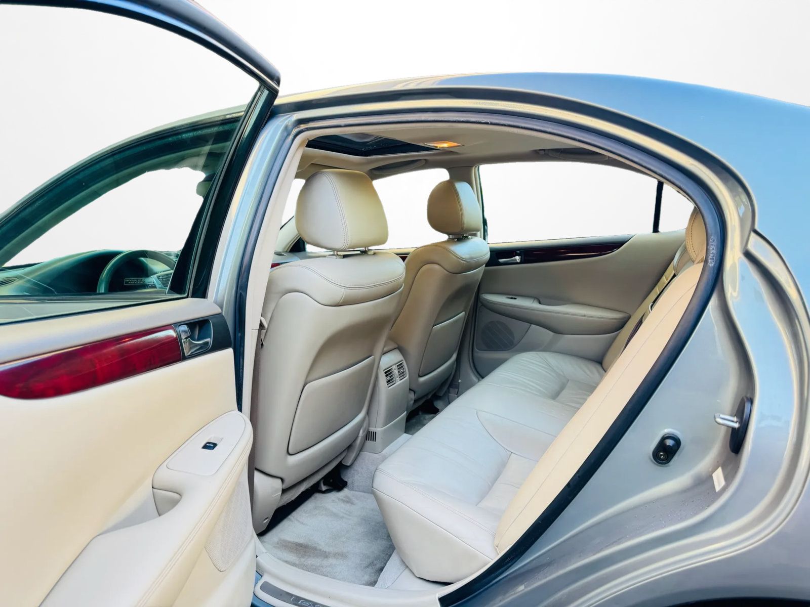 Used 2003 Lexus ES 330 FWD image 10