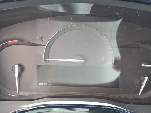 Used 2017 Cadillac XT5 FWD image 22