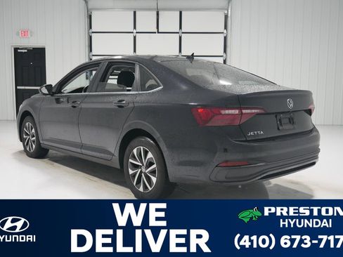 Used 2024 Volkswagen Jetta S image 7