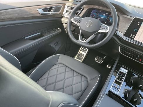 New 2026 Volkswagen Atlas SEL Premium R-Line AWD/4WD image 10