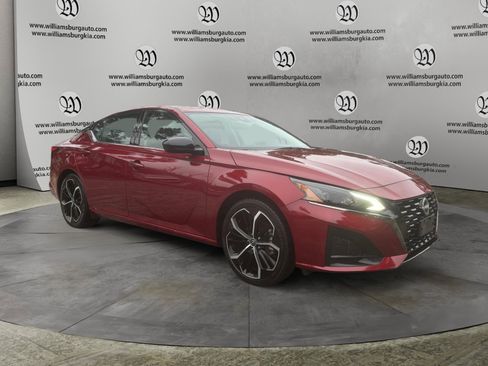 Used 2024 Nissan Altima 2.5 SR image 7