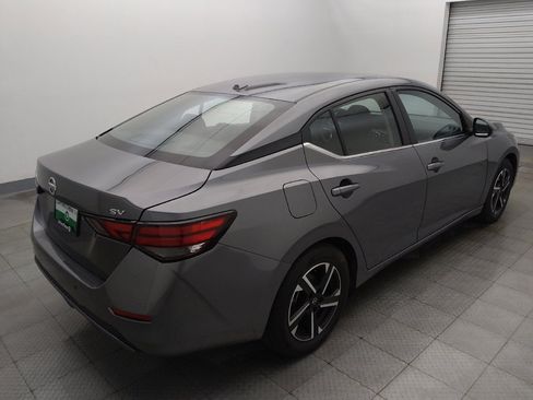 Used 2025 Nissan Sentra SV FWD image 9
