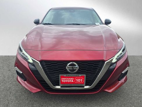 Used 2022 Nissan Altima 2.5 SR FWD image 8