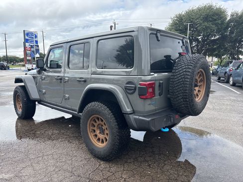 Used 2023 Jeep Wrangler Unlimited Rubicon 4xe AWD/4WD image 5