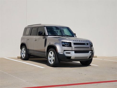 Used 2023 Land Rover Defender 110 SE image 3