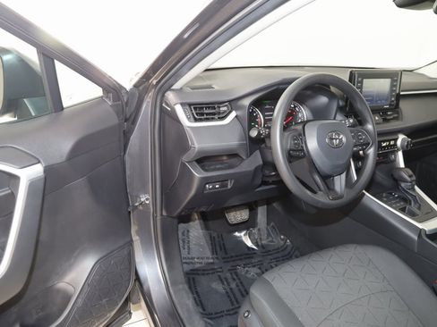 Used 2021 Toyota RAV4 XLE image 42