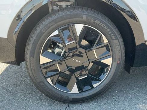 New 2026 Kia Sportage SX image 13