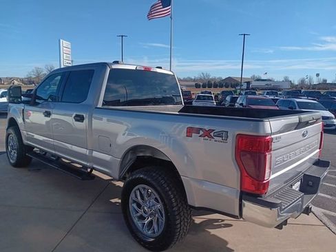 Used 2021 Ford F250 XLT w/ FX4 Off-Road Package image 5