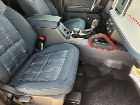 New 2026 Ford Bronco Heritage Edition AWD/4WD image 9