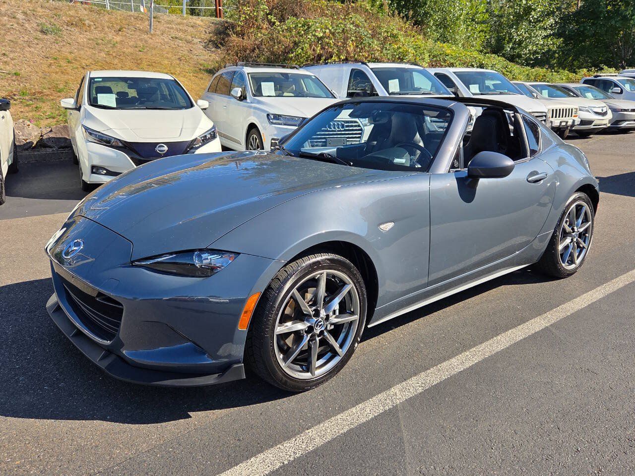 Used 2021 MAZDA MX-5 Miata RF Grand Touring RWD image 3