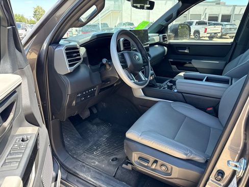 Used 2025 Toyota Tundra Limited w/ Power Package AWD/4WD image 7