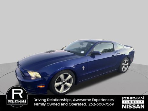 Used 2013 Ford Mustang Premium w/ Electronics Pkg RWD image 1
