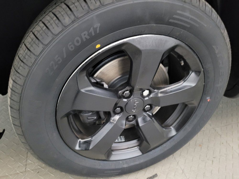 Used 2019 Jeep Compass Latitude w/ Popular Equipment Group AWD/4WD image 31