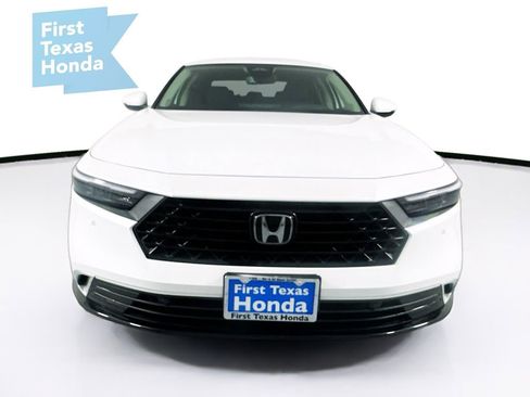 Used 2025 Honda Accord Touring image 2