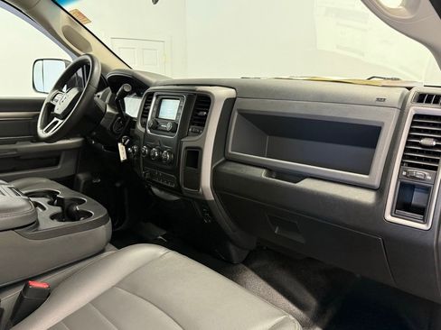 Used 2018 RAM 3500 Tradesman w/ Chrome Appearance Group image 20
