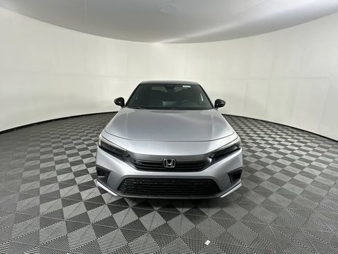 Used 2023 Honda Civic Sport image 2