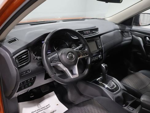 Used 2019 Nissan Rogue SV AWD/4WD image 15