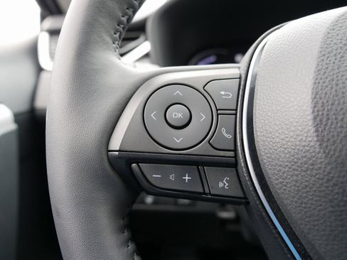 Used 2024 Toyota RAV4 XLE Premium image 17