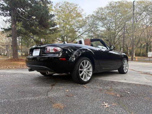 Used 2006 MAZDA MX-5 Miata Grand Touring w/ Premium Pkg image 24
