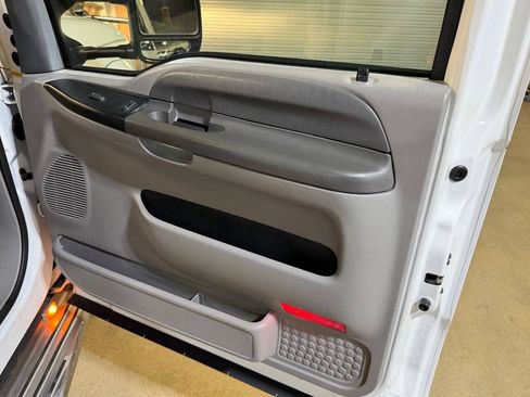Used 2000 Ford F350 XLT AWD/4WD image 32