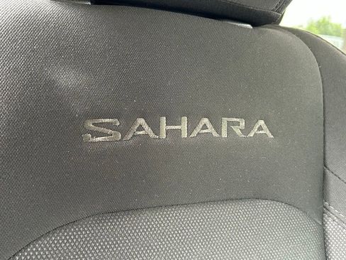 Certified 2018 Jeep Wrangler Unlimited Sahara image 34