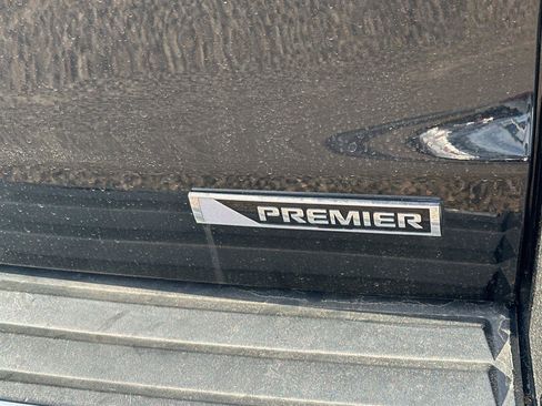 Used 2017 Chevrolet Suburban Premier image 5