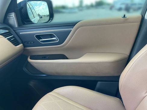 Used 2025 INFINITI QX80 Sensory AWD/4WD image 32