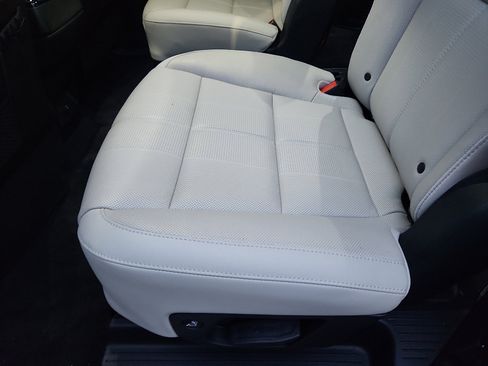 Used 2024 Kia Telluride SX image 27