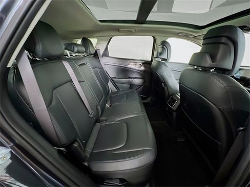 Used 2023 Kia Sportage EX w/ EX Premium Package image 42