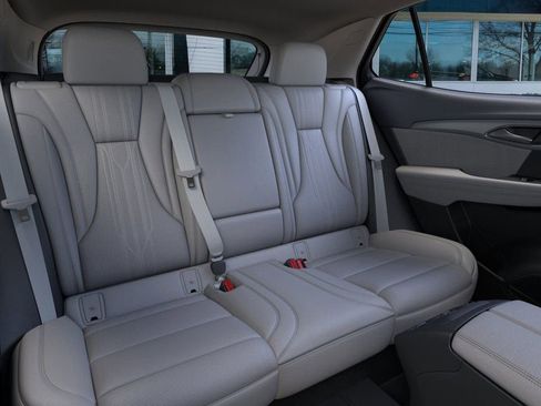 New 2026 Buick Envision Avenir image 17