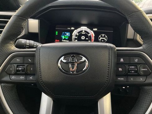 Used 2025 Toyota Tundra Limited image 17