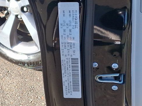 Used 2019 Jeep Cherokee Limited image 30