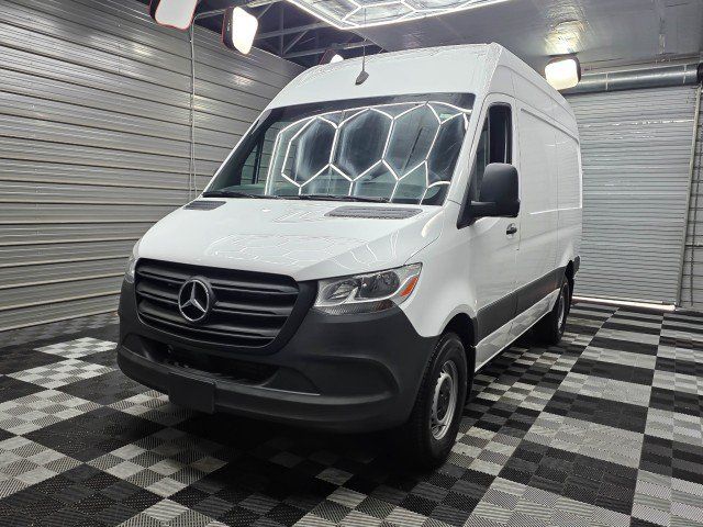 Used 2024 Mercedes-Benz Sprinter 2500 image 36