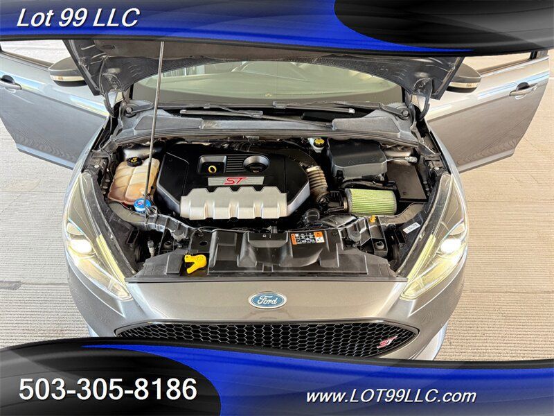 Used 2017 Ford Focus ST w/ Equipment Group 401A FWD image 23