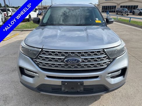 Used 2022 Ford Explorer Limited RWD image 2