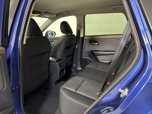 Used 2021 Nissan Rogue SV image 17