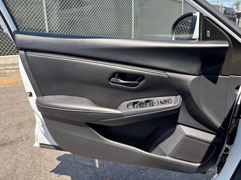Used 2025 Nissan Sentra S FWD image 18
