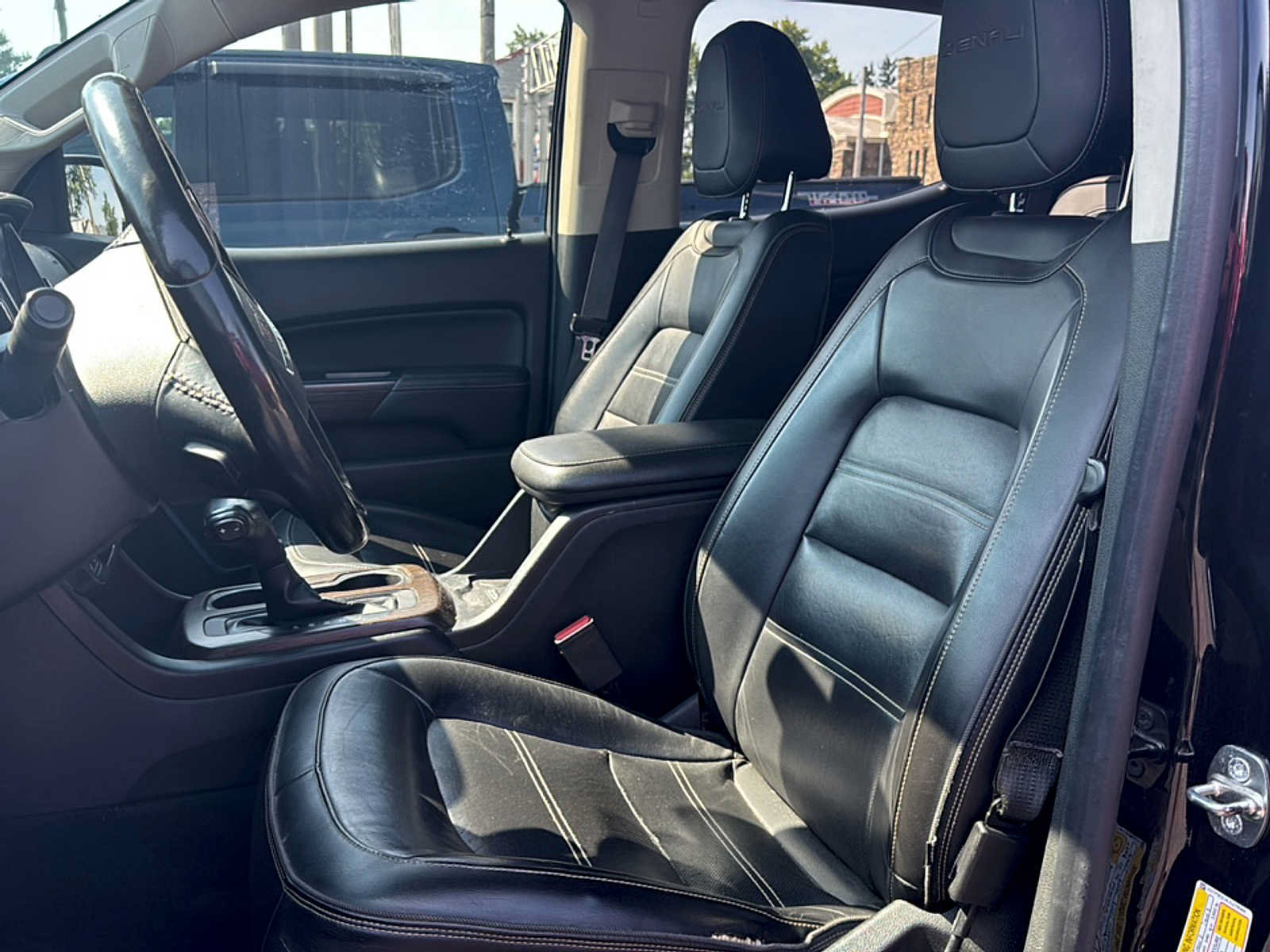 Used 2018 GMC Canyon Denali AWD/4WD image 8