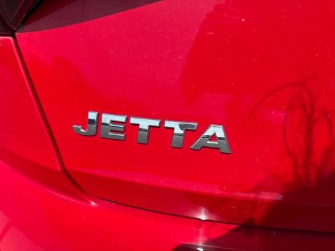 Used 2019 Volkswagen Jetta S w/ Driver Assistance Package FWD image 17
