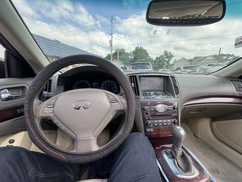 Used 2010 INFINITI G37 Sport w/ Premium Pkg image 32