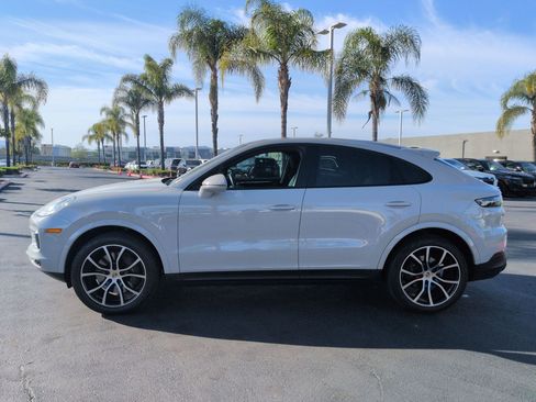 Used 2022 Porsche Cayenne Coupe image 7
