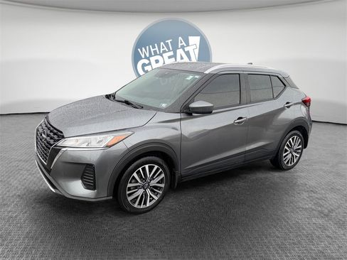 Used 2022 Nissan Kicks SV image 8