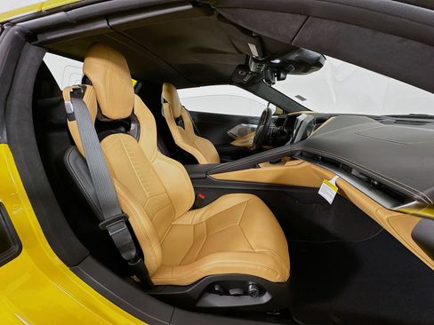 Used 2026 Chevrolet Corvette Stingray Premium Conv w/ Z51 Performance Package RWD image 26