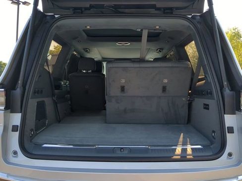 New 2023 Jeep Grand Wagoneer Series III image 14