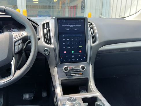 Used 2024 Ford Edge SEL w/ Convenience Package AWD/4WD image 21