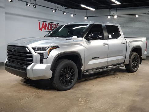 New 2026 Toyota Tundra Limited AWD/4WD image 3