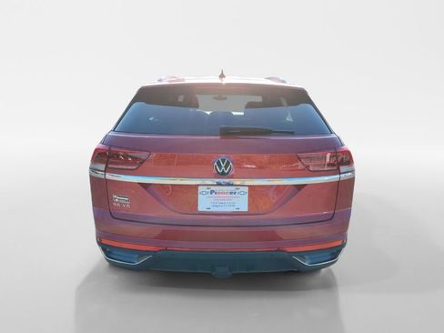 Used 2020 Volkswagen Atlas Cross Sport SE image 4