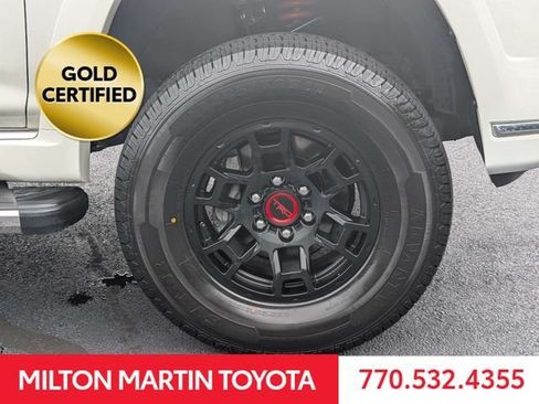 Certified 2022 Toyota 4Runner Limited AWD/4WD image 12