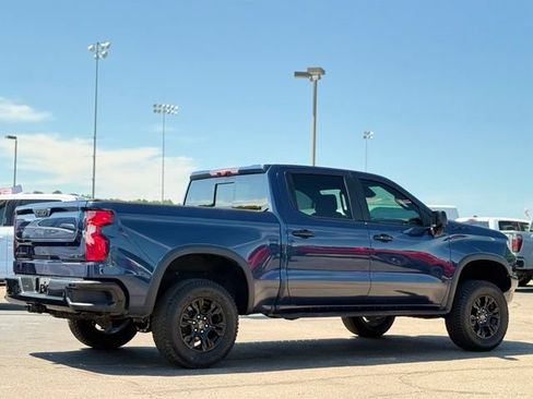 Used 2022 Chevrolet Silverado 1500 ZR2 w/ Technology Package AWD/4WD image 46
